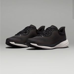 brand new black and white lululemon shoes size 7